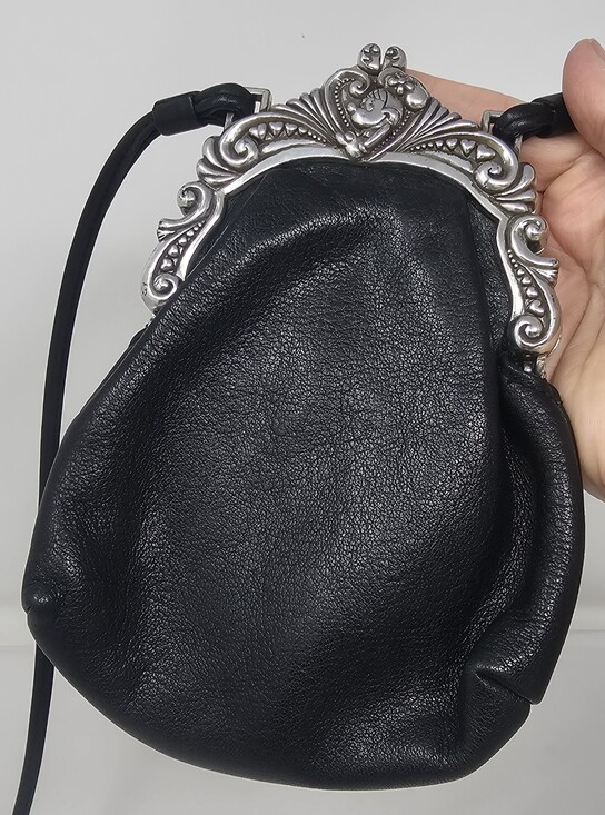 Vtg Rare Brighton One World Mini Mouse Crossbody Black Leather Ornate Kiss Lock - Picture 2 of 11